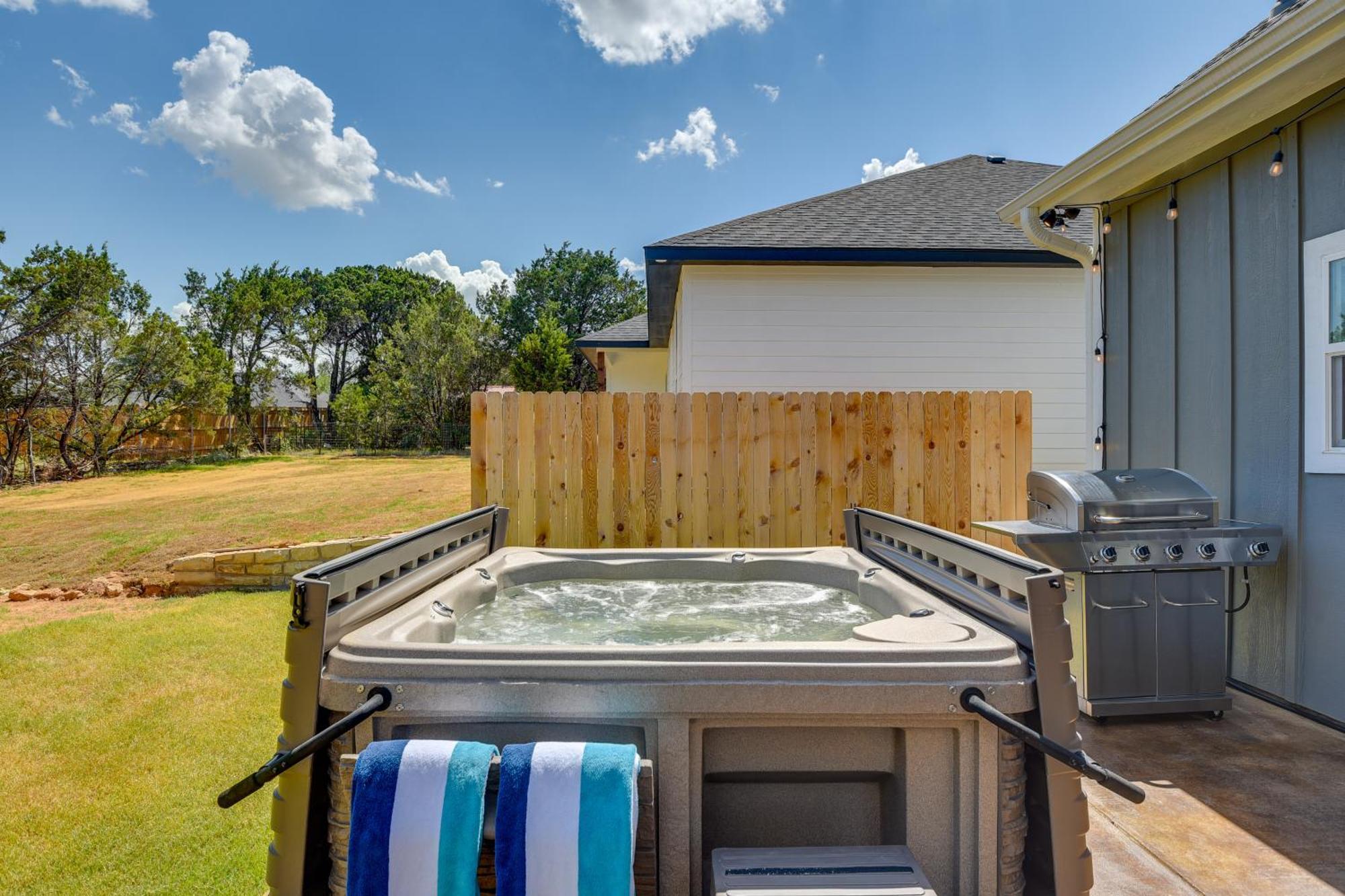 Granbury Home With Hot Tub And Furnished Patio! Esterno foto